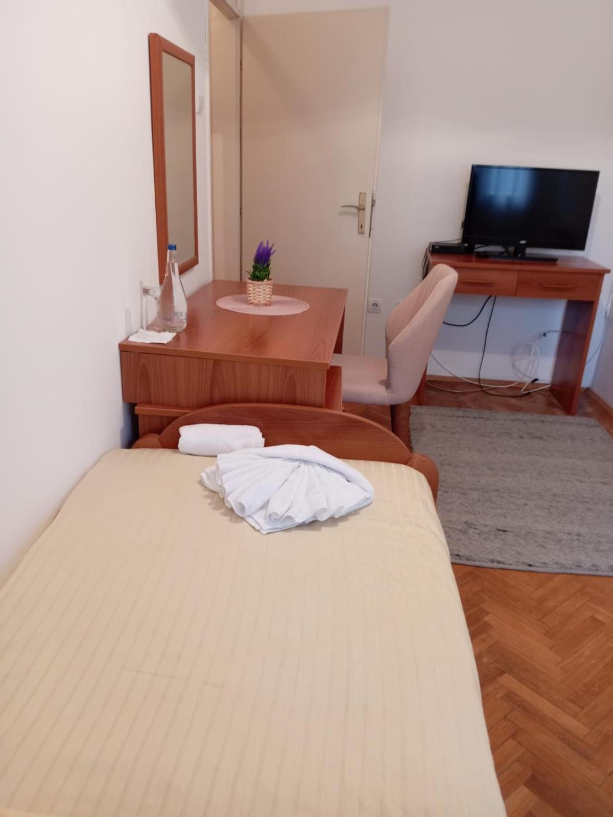 Hotel Vlasina - Vlasinsko Jezero Vlasina Rid Ngoại thất bức ảnh